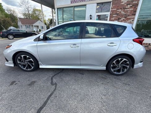 Used 2017 Toyota Corolla iM w/ All-Weather Mat Package FWD image 16