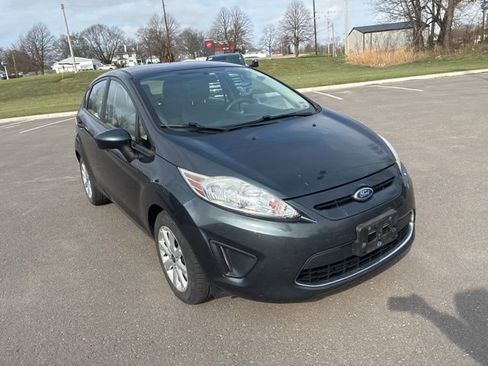 Used 2011 Ford Fiesta SE w/ 203A Rapid Spec Order Code image 5