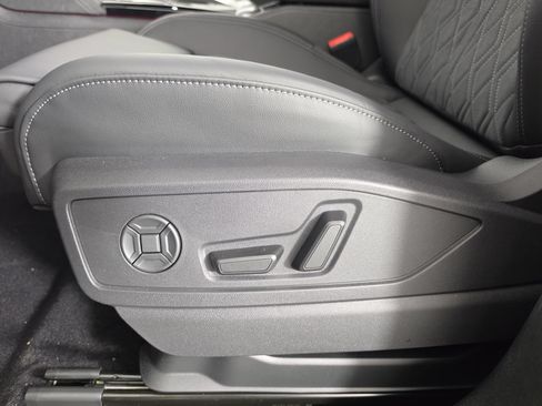 New 2026 Audi SQ5 Premium Plus AWD/4WD image 10