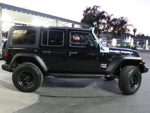 Used 2020 Jeep Wrangler Unlimited Sport AWD/4WD image 6