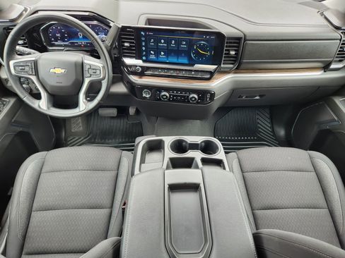 Used 2024 Chevrolet Silverado 1500 LT image 8