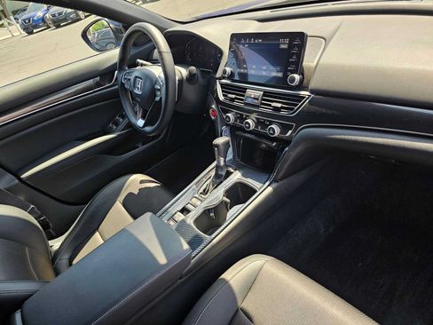 Used 2022 Honda Accord Sport image 11