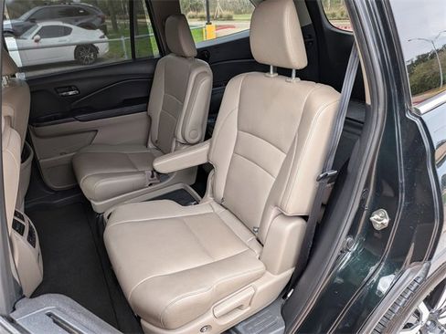Used 2019 Honda Pilot Elite image 14