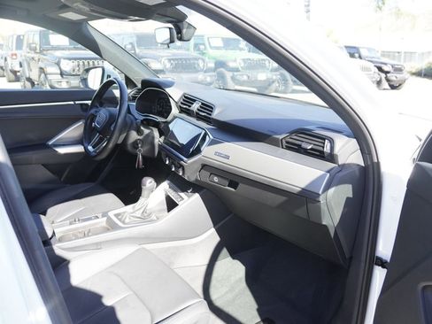 Used 2023 Audi Q3 2.0T Premium image 24