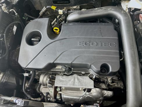 Used 2023 Chevrolet Equinox LT AWD/4WD image 30