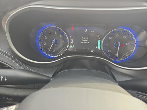 New 2026 Chrysler Pacifica Select image 14