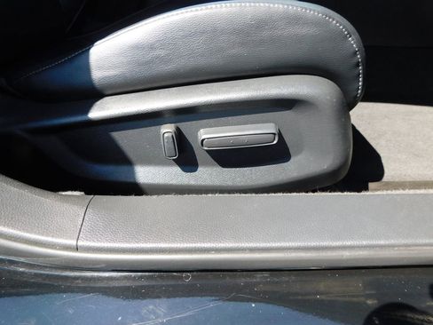 Certified 2018 Honda Accord Touring image 19