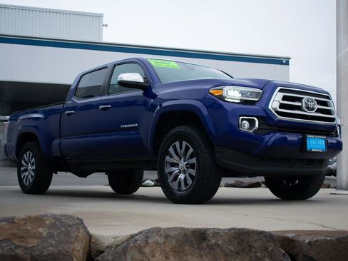 Used 2023 Toyota Tacoma Limited image 5
