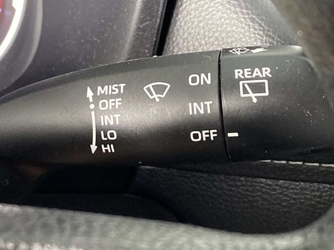 Used 2023 Toyota RAV4 LE AWD/4WD image 17