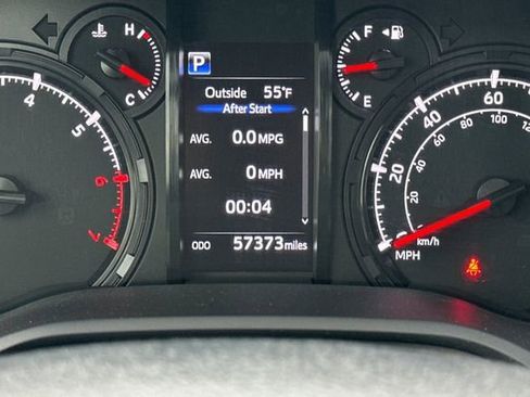 Used 2022 Toyota 4Runner SR5 Premium w/ Moonroof Package image 39