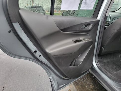 Used 2024 Chevrolet Equinox LT w/ LPO, Floor Liner Package FWD image 21