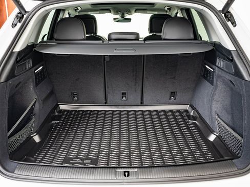 Used 2025 Audi Q5 2.0T Premium w/ Convenience Plus Package image 18