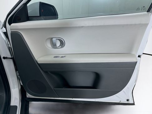 Used 2024 Hyundai Ioniq 5 SEL RWD image 32