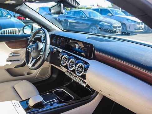 Used 2022 Mercedes-Benz A 220 image 16