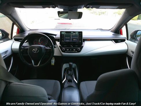 Used 2021 Toyota Corolla SE w/ Carpet Mat Package (TMS) image 29