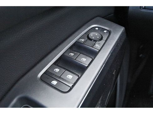 Used 2024 Nissan Pathfinder SV image 20