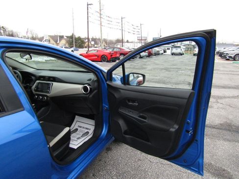 Used 2021 Nissan Versa SV image 25