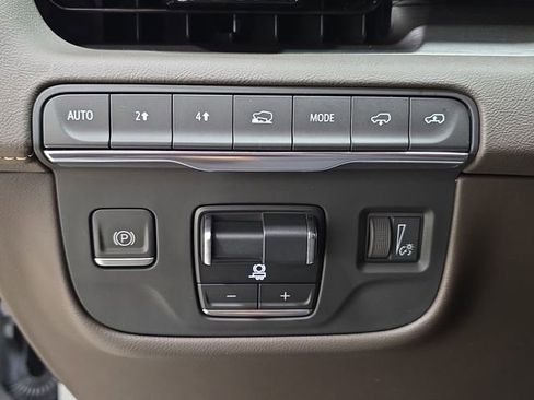 Used 2023 Cadillac Escalade Sport w/ Touring Package image 25