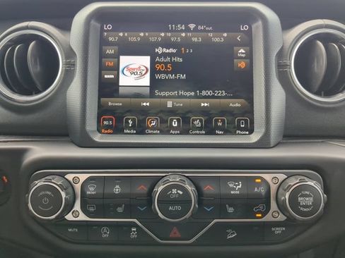 Used 2019 Jeep Wrangler Unlimited Sahara AWD/4WD image 23