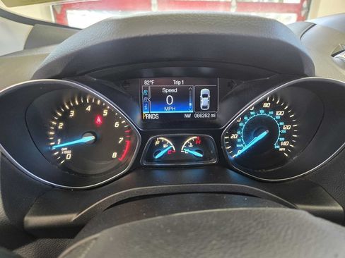 Used 2016 Ford Escape SE w/ Equipment Group 201A AWD/4WD image 14