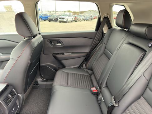 New 2026 Nissan Rogue SV AWD/4WD image 31
