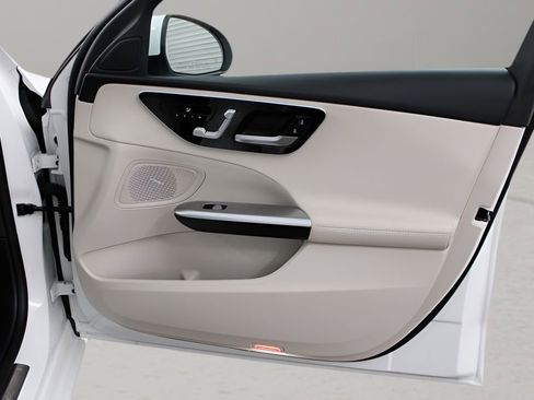 Used 2024 Mercedes-Benz C 300 Sedan image 13