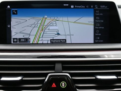 Used 2022 BMW 750i xDrive w/ Luxury Rear Seating Package image 14