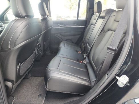 New 2025 Jeep Grand Cherokee Limited image 20