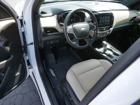 Used 2022 Chevrolet Traverse Premier AWD/4WD image 14
