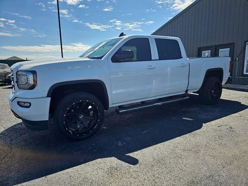 Used 2018 GMC Sierra 1500 SLT w/ All Terrain Package AWD/4WD image 3