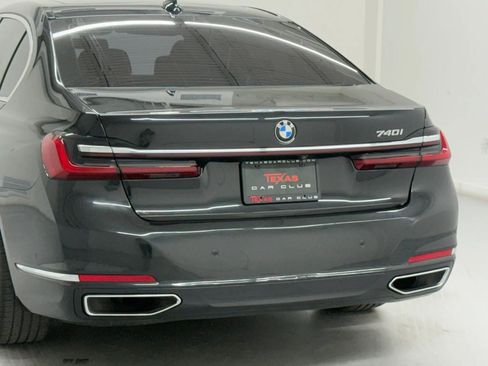 Used 2022 BMW 740i w/ Premium Package RWD image 45