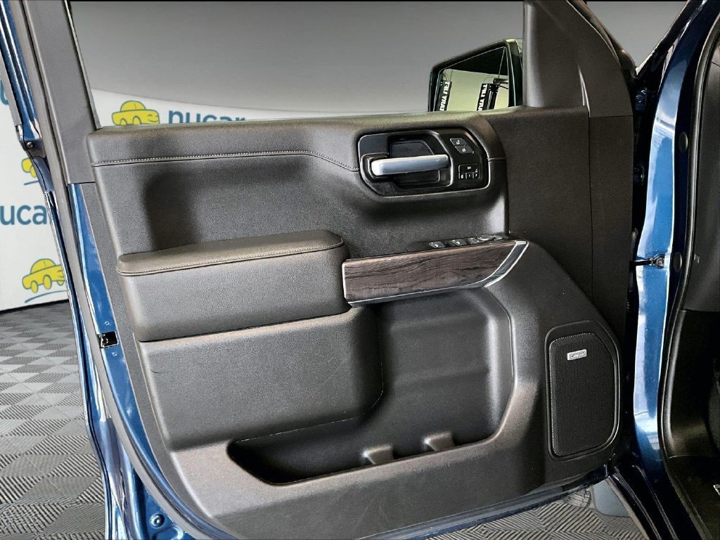 Used 2022 Chevrolet Silverado 1500 LTZ w/ LTZ Convenience Package II AWD/4WD image 9