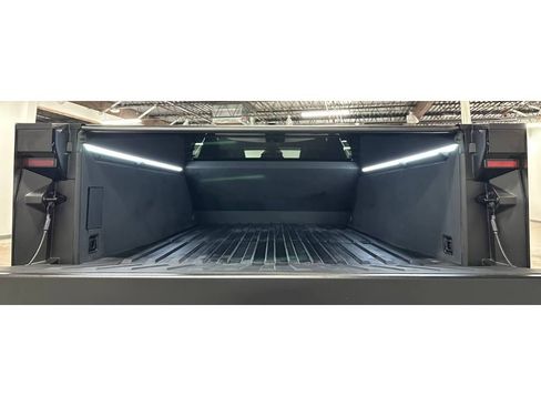 Used 2024 Tesla Cybertruck AWD Crew Cab image 15