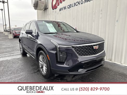 Used 2025 Cadillac XT4 Premium Luxury image 42