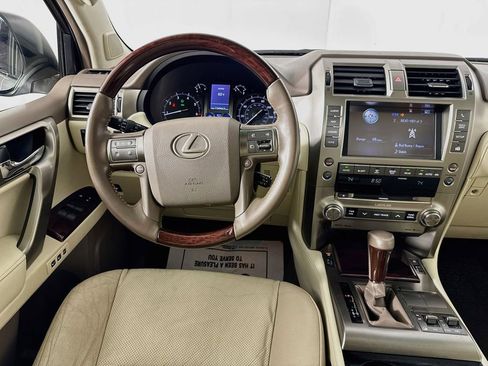 Used 2018 Lexus GX 460 Premium w/ Premium Package AWD/4WD image 30