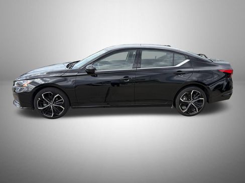 Used 2025 Nissan Altima 2.5 SR AWD/4WD image 3