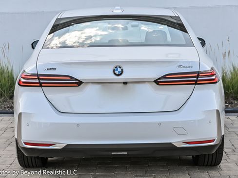 Used 2024 BMW 530i xDrive image 11