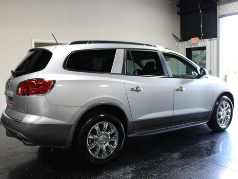 Used 2012 Buick Enclave Leather FWD image 3