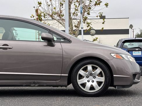 Used 2011 Honda Civic LX image 32