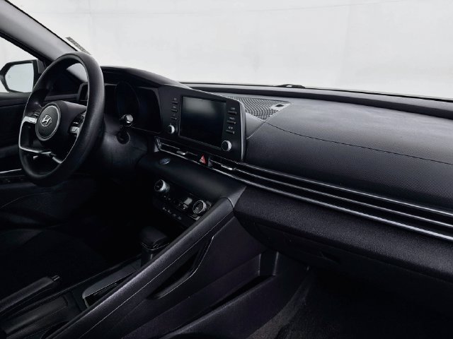Used 2021 Hyundai Elantra SEL FWD image 27