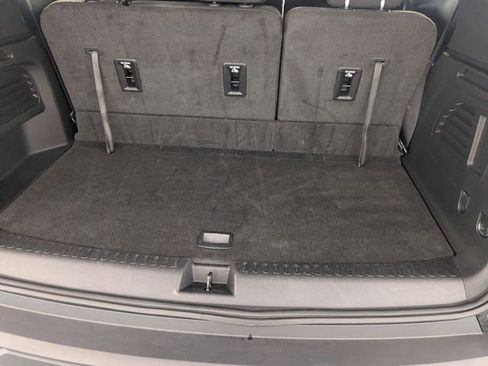 Used 2025 GMC Acadia Elevation image 28