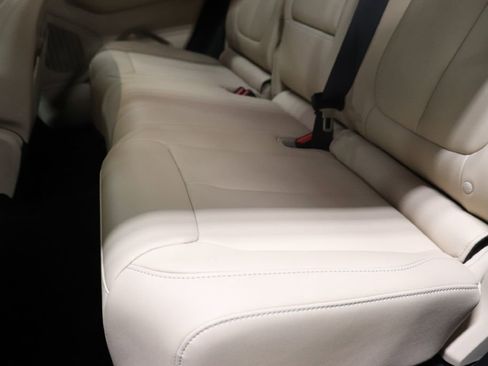 Used 2025 Jeep Grand Cherokee Limited image 20