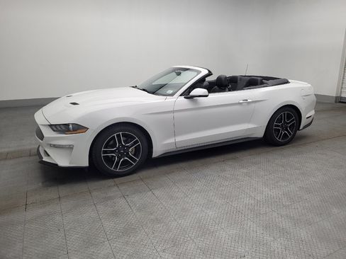 Used 2018 Ford Mustang Premium image 2