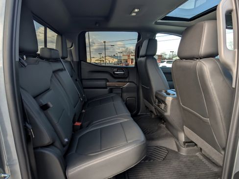 Used 2021 Chevrolet Silverado 1500 LT Trail Boss w/ Convenience Package II image 7