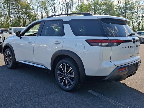 New 2026 Nissan Pathfinder Platinum AWD/4WD image 3
