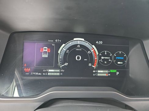 Used 2025 Toyota Tundra Limited w/ TRD Off-Road Package AWD/4WD image 21