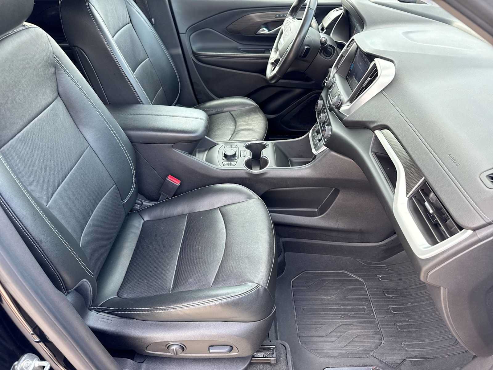Used 2022 GMC Terrain SLT w/ Tech Package FWD image 20