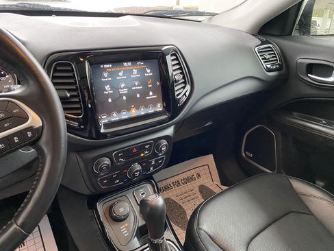 Used 2021 Jeep Compass Limited w/ Sun and Sound Group image 23