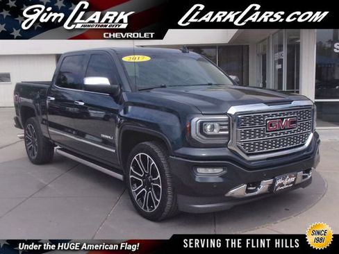 Used 2017 GMC Sierra 1500 Denali w/ Denali Ultimate Package AWD/4WD image 1
