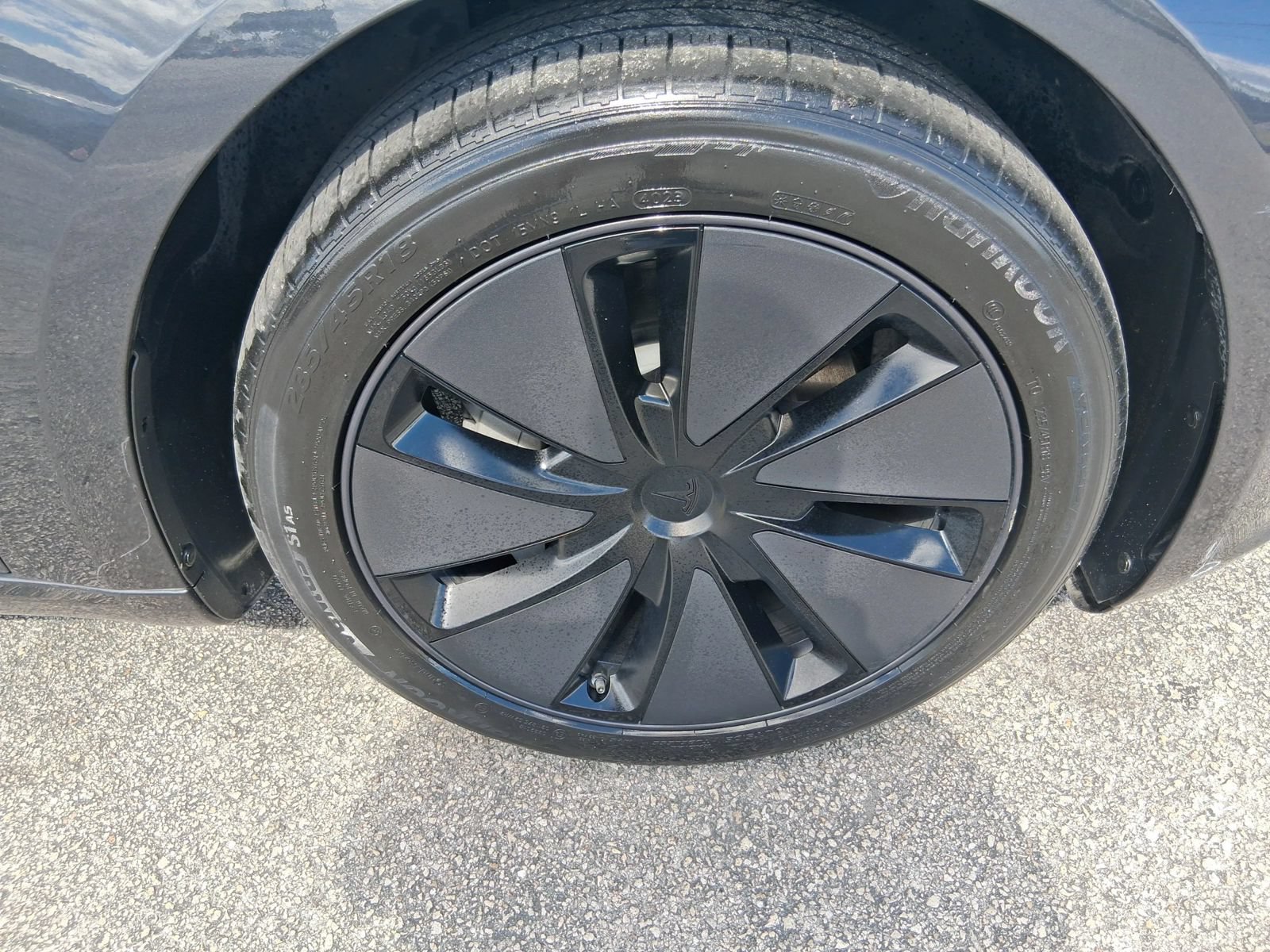 Used 2024 Tesla Model 3 Long Range RWD image 16